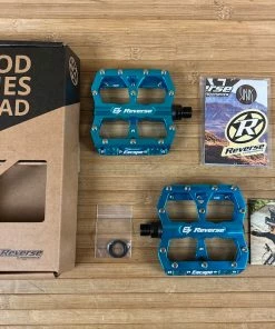 Reverse Components E-Escape Plattformpedale / Pedale Hellblau
