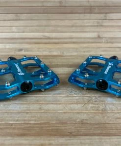 Reverse Components E-Escape Plattformpedale / Pedale Hellblau -Federung Verkäufe 2022 IMG 0004 550cbd9b 53e5 4109 acd2 64b73e85ea87