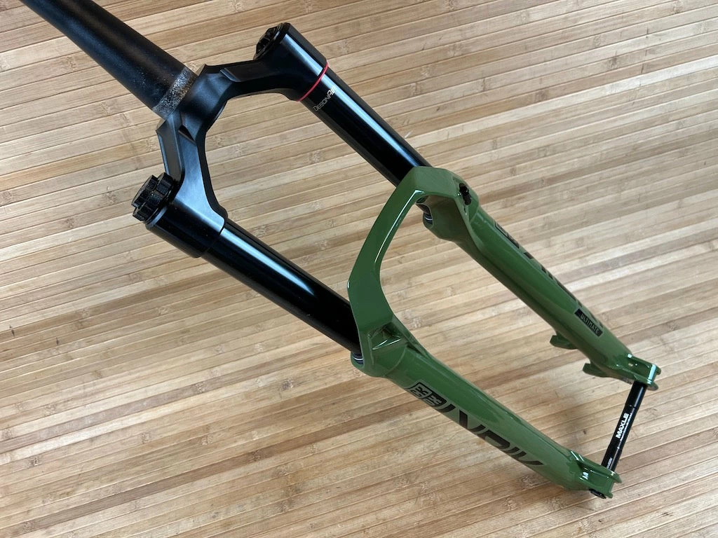 Rock-shox RockShox Lyrik Ultimate RC2 2023 Federgabel 29" / 160mm Grün / Green 11 Rock-shox RockShox Lyrik Ultimate RC2 2023 Federgabel 29" / 160mm Grün / Green – Bild 11