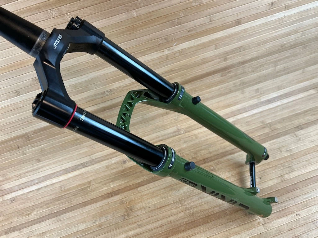 Rock-shox RockShox Lyrik Ultimate RC2 2023 Federgabel 29" / 160mm Grün / Green 9 Rock-shox RockShox Lyrik Ultimate RC2 2023 Federgabel 29" / 160mm Grün / Green – Bild 9