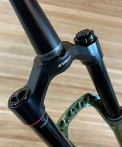 Rock-shox RockShox Lyrik Ultimate RC2 2023 Federgabel 29" / 160mm Grün / Green 20 Rock-shox RockShox Lyrik Ultimate RC2 2023 Federgabel 29" / 160mm Grün / Green -Federung Verkäufe 2022 IMG 0247 64346959 6b93 4e8a b8c6 ddf6a9b6aeae