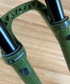 Rock-shox RockShox Lyrik Ultimate RC2 2023 Federgabel 29" / 160mm Grün / Green 19 Rock-shox RockShox Lyrik Ultimate RC2 2023 Federgabel 29" / 160mm Grün / Green -Federung Verkäufe 2022 IMG 0248 cf130c8e 576b 4914 8f80 4400238b3e62