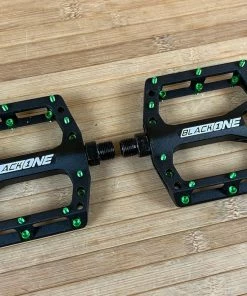 Reverse Components Black One Plattformpedale / Pedale Schwarz/hellgrün 9 Reverse Components Black One Plattformpedale / Pedale Schwarz/hellgrün -Federung Verkäufe 2022 IMG 0284