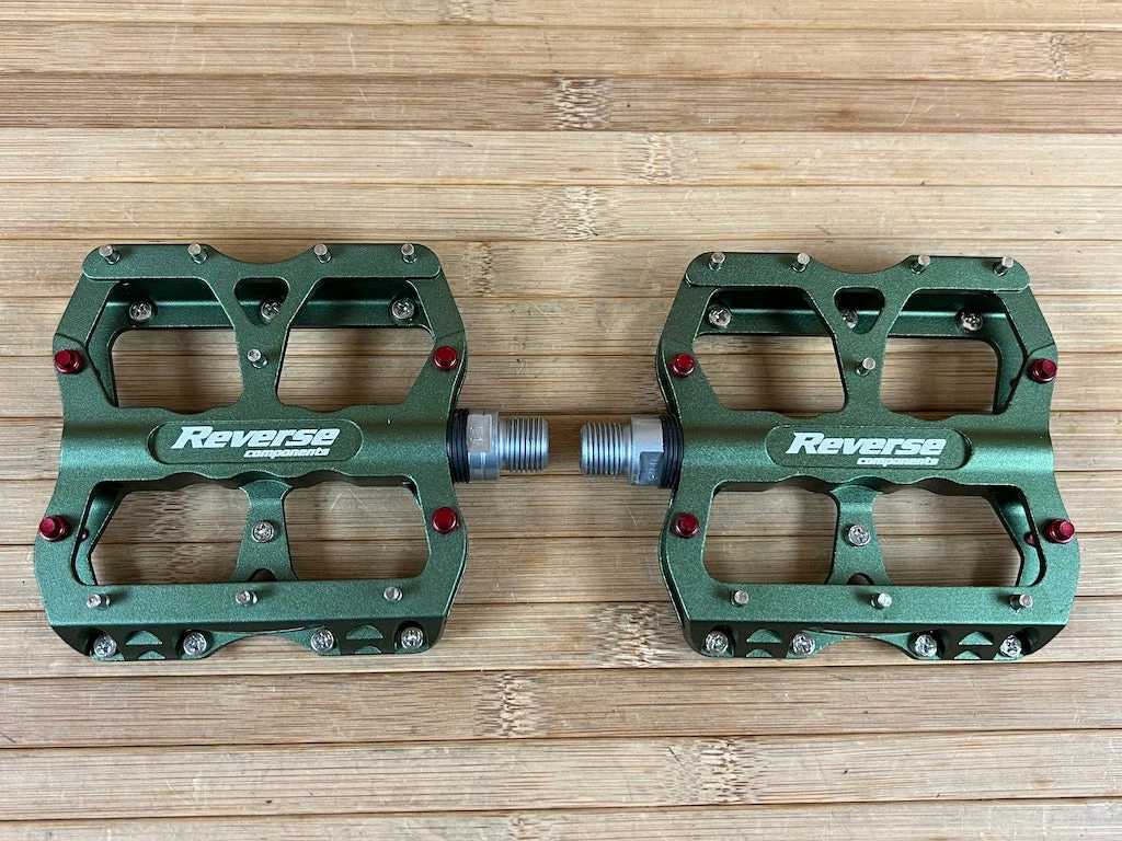 Reverse Components Escape Plattformpedale / Pedale Olive 3 Reverse Components Escape Plattformpedale / Pedale Olive – Bild 3