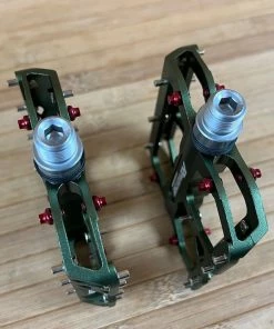 Reverse Components Escape Plattformpedale / Pedale Olive 11 Reverse Components Escape Plattformpedale / Pedale Olive -Federung Verkäufe 2022 IMG 0300