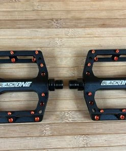 Reverse Components Black One Plattformpedale / Pedale Schwarz/orange 10 Reverse Components Black One Plattformpedale / Pedale Schwarz/orange -Federung Verkäufe 2022 IMG 0323