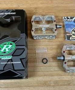 Reverse Components Escape Plattformpedale / Pedale Silver