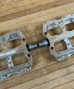 Reverse Components Escape Plattformpedale / Pedale Silver 10 Reverse Components Escape Plattformpedale / Pedale Silver -Federung Verkäufe 2022 IMG 0338