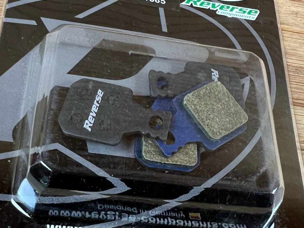 Reverse Magura MT5 / MT7 Bremsbeläge Organisch 2 Reverse Magura MT5 / MT7 Bremsbeläge Organisch – Bild 2