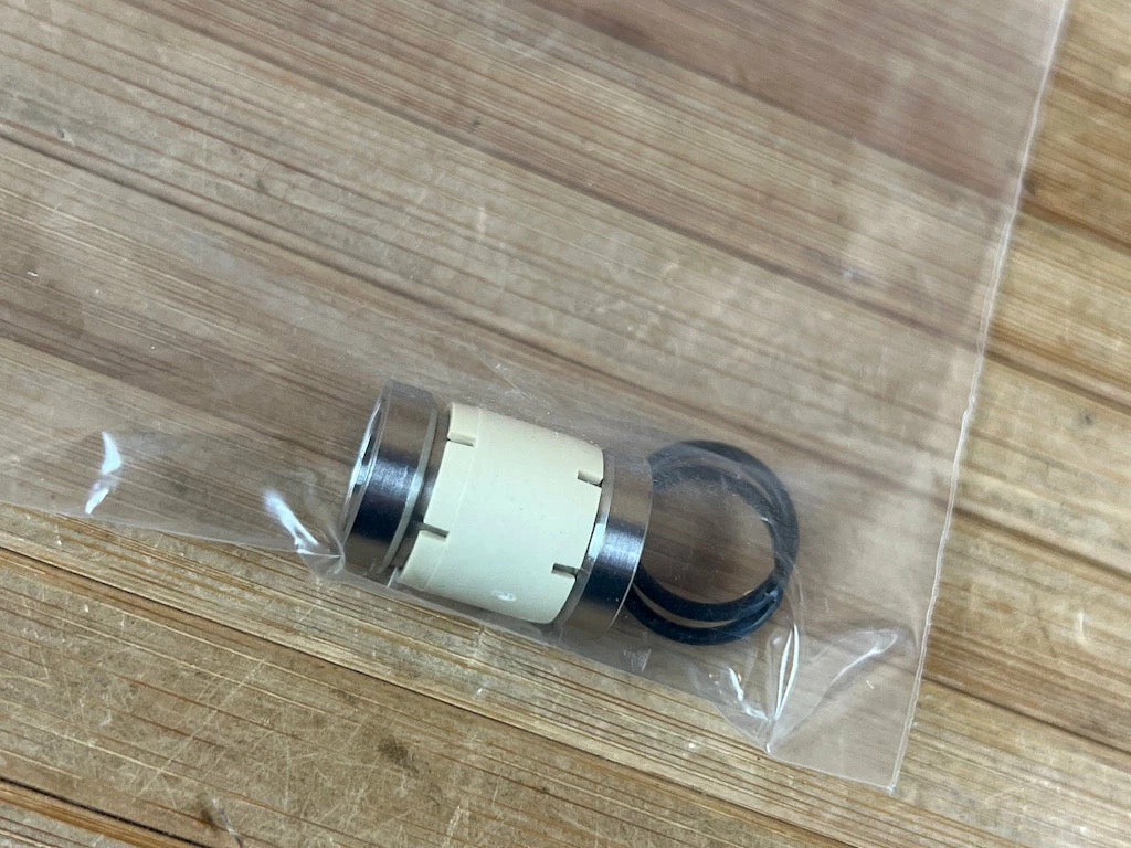 Burgtec TITAN Dämpferbuchse 22x10mm 2 Burgtec TITAN Dämpferbuchse 22x10mm – Bild 2