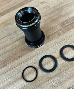 Race Face Pressfit PF30 30mm Innenlager 68/73mm Cinch -Federung Verkäufe 2022 IMG 0478 5534ec38 5705 4348 89af 215d7560e951