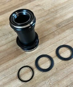 Race Face Pressfit PF30 30mm Innenlager 68/73mm Cinch -Federung Verkäufe 2022 IMG 0479 a12cd160 8cb6 43a9 816e 6a32b2168780