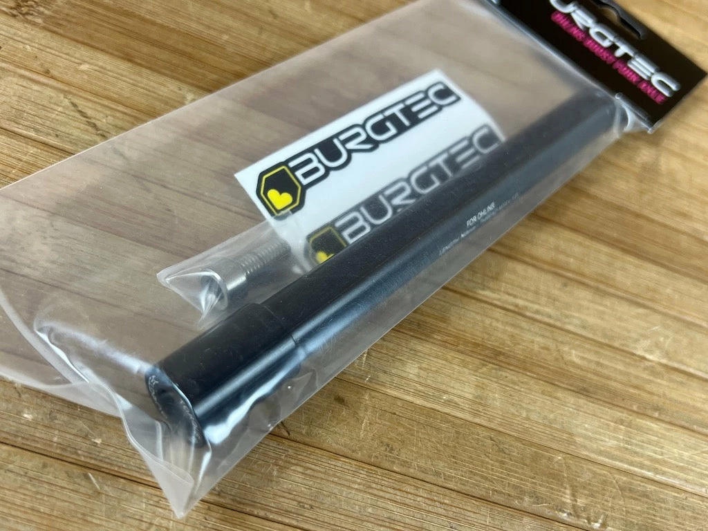 Burgtec Öhlins Boost Achse / Axle Black / Schwarz 2 Burgtec Öhlins Boost Achse / Axle Black / Schwarz – Bild 2