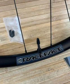 Race Face Turbine SL Hinterrad HR 29" Boost Schwarz XD -Federung Verkäufe 2022 IMG 0517 e3758d51 48a3 41ff 8088 9a6fe2561ad6