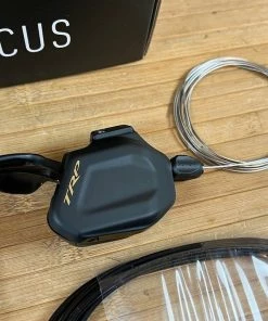 TRP TR12 Schaltwerk & Schalthebel Set 12-fach Gold -Federung Verkäufe 2022 IMG 0538