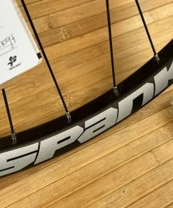 Spank Spoon 32 26" Vorderrad Schwarz 110x20 Und 100x15 12 Spank Spoon 32 26" Vorderrad Schwarz 110x20 Und 100x15 -Federung Verkäufe 2022 IMG 0711