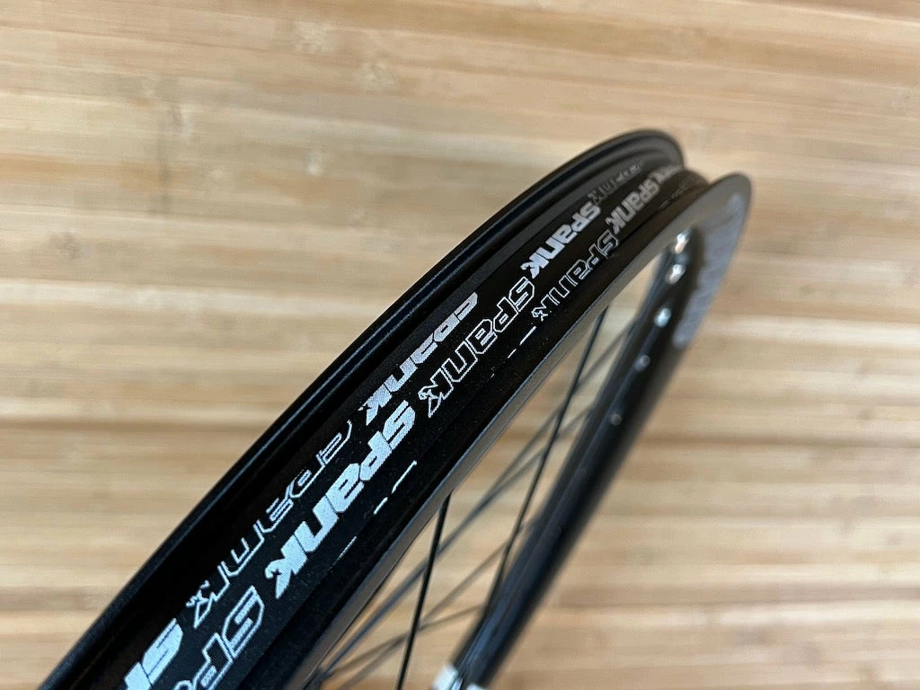 Spank Spoon 32 26" Vorderrad Schwarz 110x20 Und 100x15 6 Spank Spoon 32 26" Vorderrad Schwarz 110x20 Und 100x15 – Bild 6