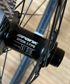 Spank Spoon 32 26" Vorderrad Schwarz 110x20 Und 100x15 15 Spank Spoon 32 26" Vorderrad Schwarz 110x20 Und 100x15 -Federung Verkäufe 2022 IMG 0714