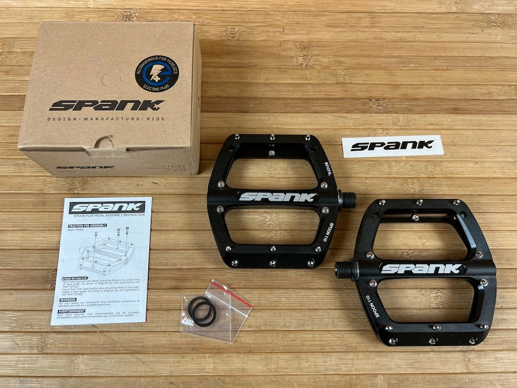 Spank Spoon 110 Pedale / Plattformpedale Schwarz 1 Spank Spoon 110 Pedale / Plattformpedale Schwarz