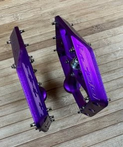 Spank Oozy Trail Reboot Pedale / Plattformpedale Purple -Federung Verkäufe 2022 IMG 0770 9bda2a64 ef83 4035 9631 5a50916ae3e0