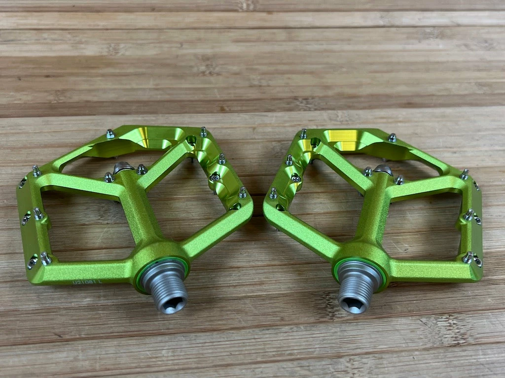 Spank Oozy Trail Reboot Pedale / Plattformpedale Green 5 Spank Oozy Trail Reboot Pedale / Plattformpedale Green – Bild 5