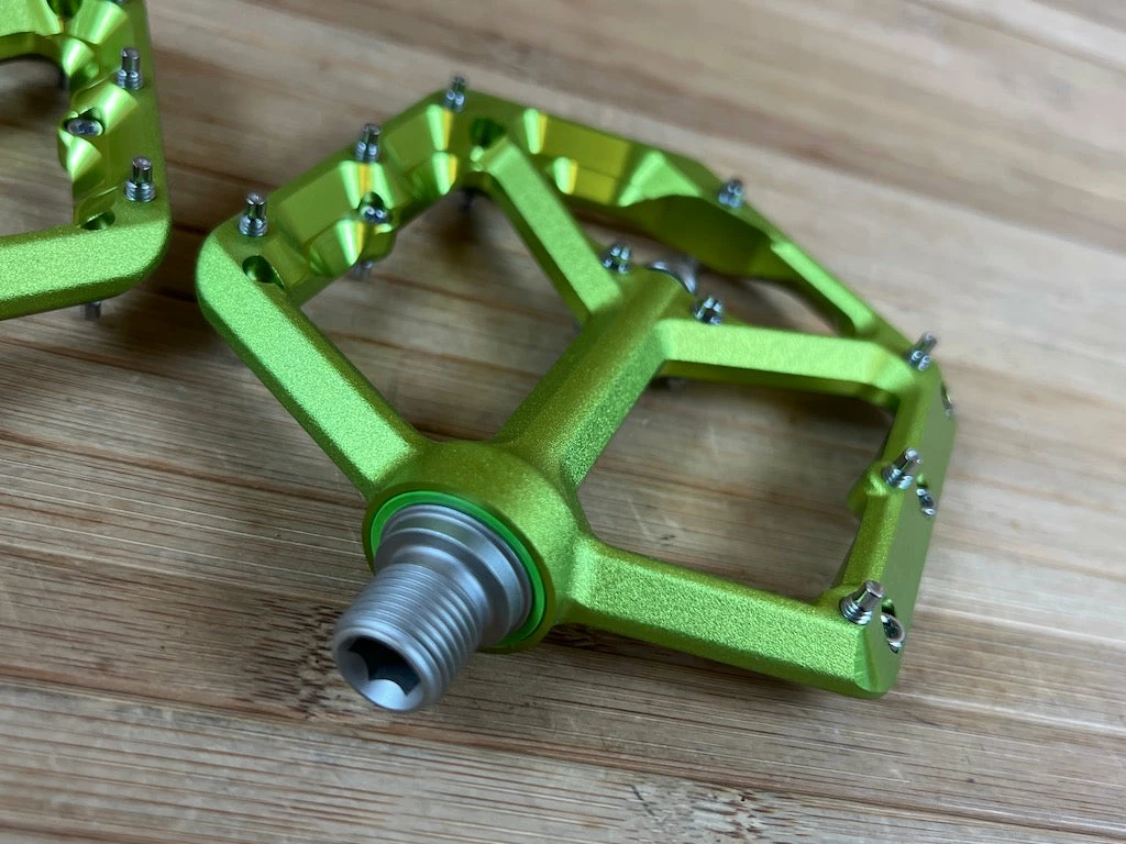 Spank Oozy Trail Reboot Pedale / Plattformpedale Green 6 Spank Oozy Trail Reboot Pedale / Plattformpedale Green – Bild 6