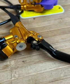 Formula CURA 4 Scheibenbremse Gold VR Oder HR -Federung Verkäufe 2022 IMG 1025 f453b0ab a562 45bb 9871 d40b36eb48b3