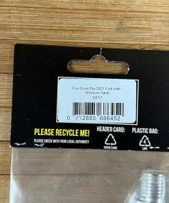 Burgtec FOX Boost Achse / Axle PRE 2021 Rhodium Silver 5 Burgtec FOX Boost Achse / Axle PRE 2021 Rhodium Silver -Federung Verkäufe 2022 IMG 1179