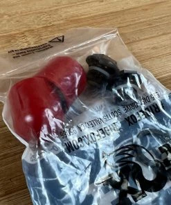 FOX Casting / Lower Ventile Pressure Release Button Entlüftungsventile -Federung Verkäufe 2022 IMG 1197