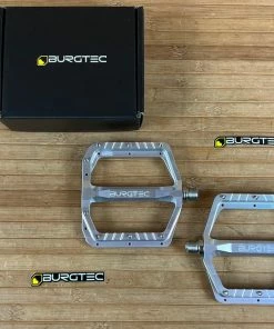 Burgtec MK5 Penthouse Flat Pedals / Pedale Silver Steel Axle