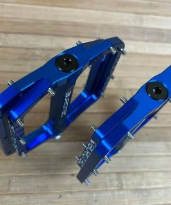 Burgtec MK5 Penthouse Flat Pedals / Pedale Deep Blue Steel Axle -Federung Verkäufe 2022 IMG 1226