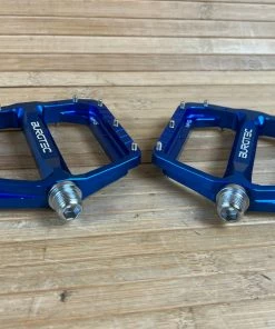 Burgtec MK5 Penthouse Flat Pedals / Pedale Deep Blue Steel Axle -Federung Verkäufe 2022 IMG 1227