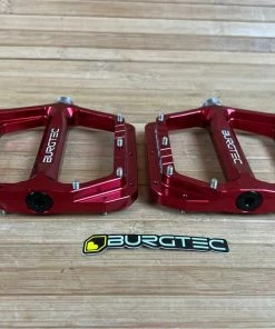 Burgtec MK5 Penthouse Flat Pedals / Pedale Red Steel Axle -Federung Verkäufe 2022 IMG 1234 4f1902a6 e877 4111 9389 4f48c777106d