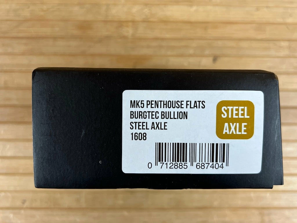 Burgtec MK5 Penthouse Flat Pedals / Pedale Gold Steel Axle 6 Burgtec MK5 Penthouse Flat Pedals / Pedale Gold Steel Axle – Bild 6