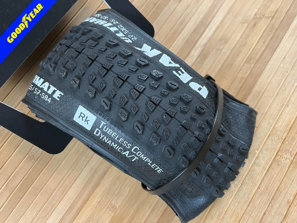 Goodyear Peak Tubeless Complete Ultimate 27,5 X 2,25" XC Reifen 2 Goodyear Peak Tubeless Complete Ultimate 27,5 X 2,25" XC Reifen – Bild 2