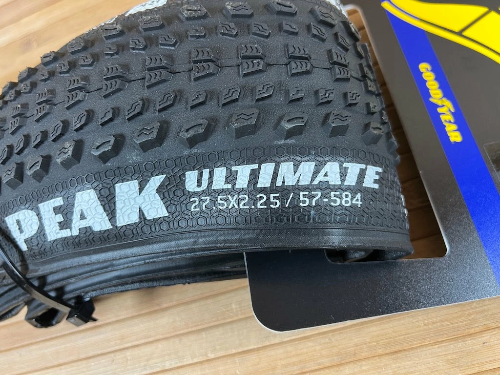 Goodyear Peak Tubeless Complete Ultimate 27,5 X 2,25" XC Reifen 4 Goodyear Peak Tubeless Complete Ultimate 27,5 X 2,25" XC Reifen – Bild 4