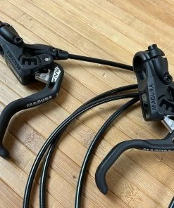 Magura MT5 PRO Scheibenbremsen Set Mit Discs 203 / 180 13 Magura MT5 PRO Scheibenbremsen Set Mit Discs 203 / 180 -Federung Verkäufe 2022 IMG 1777 67c1357b 7868 4fa0 ba22 6b6cb5824176