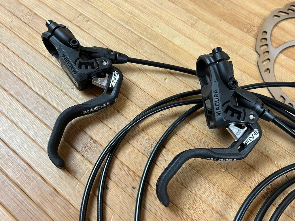 Magura MT5 PRO Scheibenbremsen Set Mit Discs 203 / 180 3 Magura MT5 PRO Scheibenbremsen Set Mit Discs 203 / 180 – Bild 3