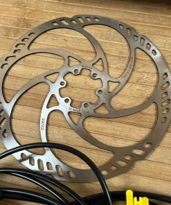 Magura MT5 PRO Scheibenbremsen Set Mit Discs 203 / 180 20 Magura MT5 PRO Scheibenbremsen Set Mit Discs 203 / 180 -Federung Verkäufe 2022 IMG 1778 6b22d80c 4c4e 4004 8907 56ad7ce70175