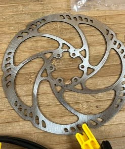 Magura MT5 PRO Scheibenbremsen Set Mit Discs 203 / 180 19 Magura MT5 PRO Scheibenbremsen Set Mit Discs 203 / 180 -Federung Verkäufe 2022 IMG 1779 01d07153 9236 4ad5 8c47 d2f9cb67cb12