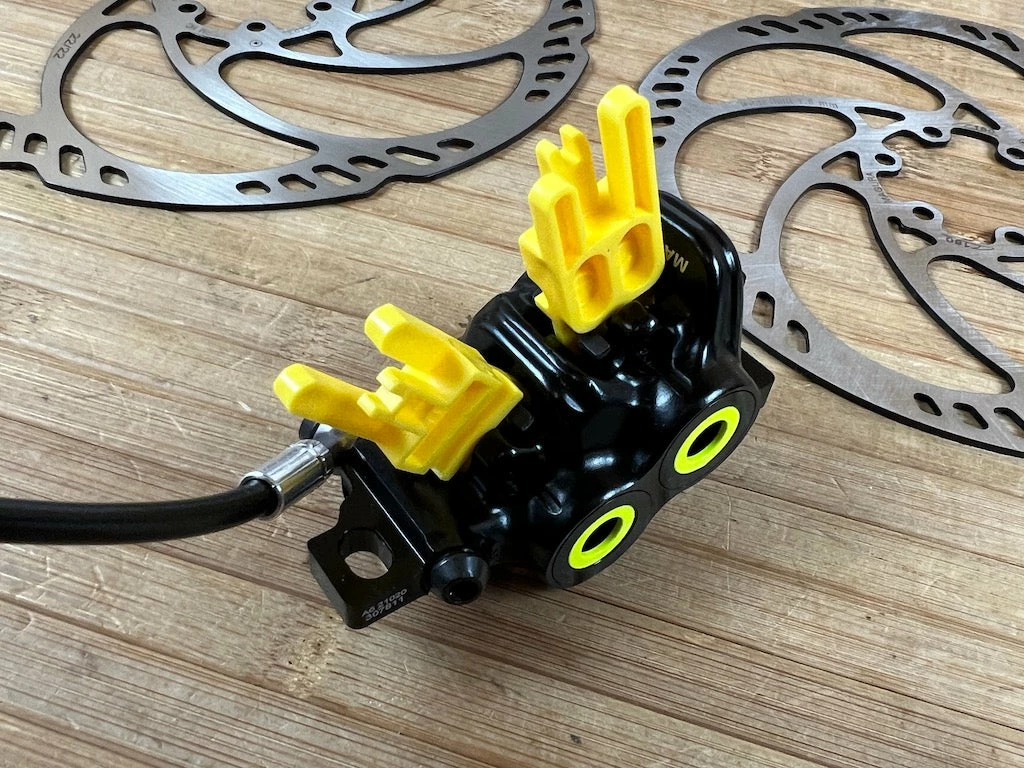 Magura MT5 PRO Scheibenbremsen Set Mit Discs 203 / 180 2 Magura MT5 PRO Scheibenbremsen Set Mit Discs 203 / 180 – Bild 2