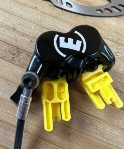 Magura MT5 PRO Scheibenbremsen Set Mit Discs 203 / 180 17 Magura MT5 PRO Scheibenbremsen Set Mit Discs 203 / 180 -Federung Verkäufe 2022 IMG 1782 3966cd7d bdc3 4e24 8b57 154ad84d9208