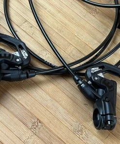 Magura MT5 PRO Scheibenbremsen Set Mit Discs 203 / 180 14 Magura MT5 PRO Scheibenbremsen Set Mit Discs 203 / 180 -Federung Verkäufe 2022 IMG 1785 73252d07 1bf4 43de 9c90 040469c8ee5b