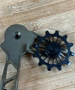 Fraezen Kaefig SRAM AXS / Mechanisch Bronze 12 Fraezen Kaefig SRAM AXS / Mechanisch Bronze -Federung Verkäufe 2022 IMG 1794