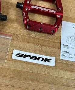 Spank Spoon 100 Pedale / Plattformpedale Rot 14 Spank Spoon 100 Pedale / Plattformpedale Rot -Federung Verkäufe 2022 IMG 1803 b5f77018 11d8 43be 9885 4fdc8f706776
