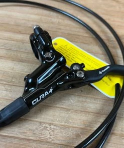 Formula CURA 4 Scheibenbremse Glossy Black VR Oder HR -Federung Verkäufe 2022 IMG 1832