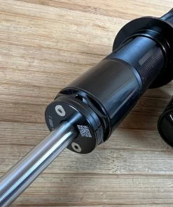 Fox DHX2 Factory Race 225x70mm Trunnion 2021 Dämpfer 16 Fox DHX2 Factory Race 225x70mm Trunnion 2021 Dämpfer -Federung Verkäufe 2022 IMG 1926