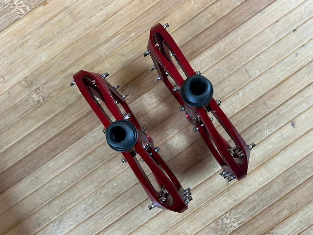 Spank Spoon 110 Pedale / Plattformpedale Rot 3 Spank Spoon 110 Pedale / Plattformpedale Rot – Bild 3