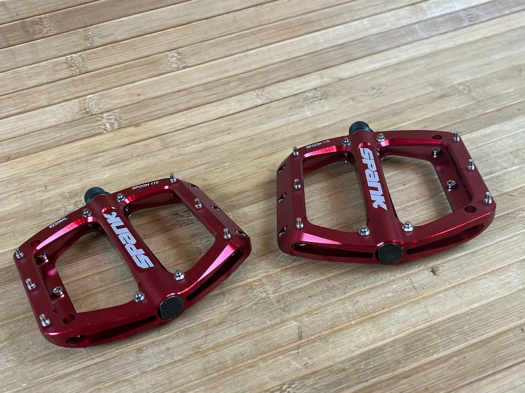 Spank Spoon 110 Pedale / Plattformpedale Rot 5 Spank Spoon 110 Pedale / Plattformpedale Rot – Bild 5