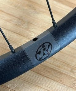 Reverse Black One Vorderrad VR 29" Boost 110 X 15mm Schwarz -Federung Verkäufe 2022 IMG 4037